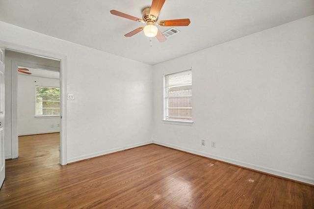 2121 Hickory Lane, Pasadena, TX 77502