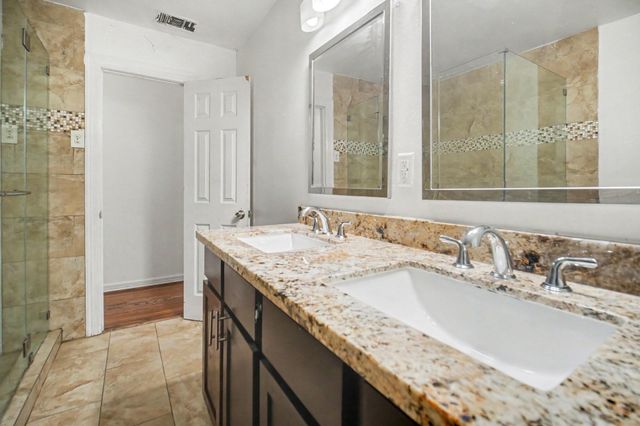 2121 Hickory Lane, Pasadena, TX 77502