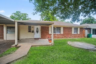 2121 Hickory Lane, Pasadena, TX 77502
