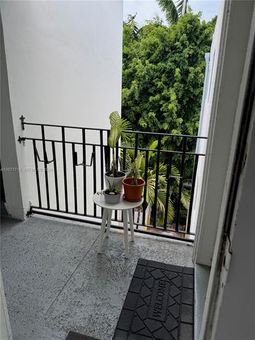 444 SW 4th Street 402, Miami, FL 33130