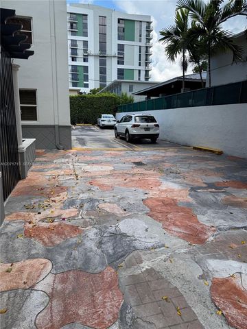 444 SW 4th Street 402, Miami, FL 33130