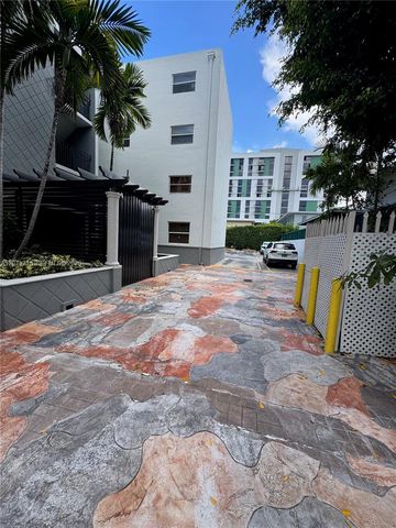 444 SW 4th Street 402, Miami, FL 33130