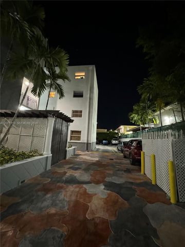444 SW 4th Street 402, Miami, FL 33130