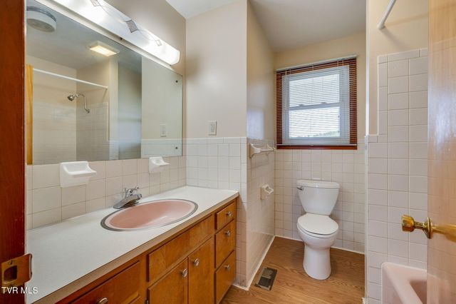 1029 Spring Valley Drive, Kingsport, TN 37660