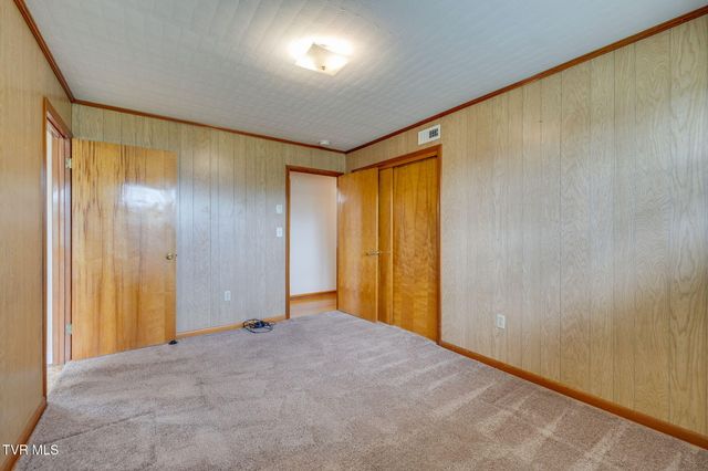 1029 Spring Valley Drive, Kingsport, TN 37660