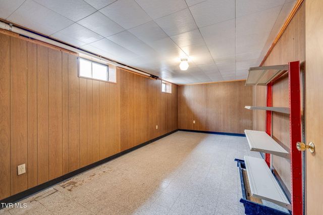 1029 Spring Valley Drive, Kingsport, TN 37660