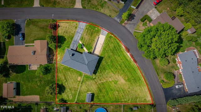 1029 Spring Valley Drive, Kingsport, TN 37660