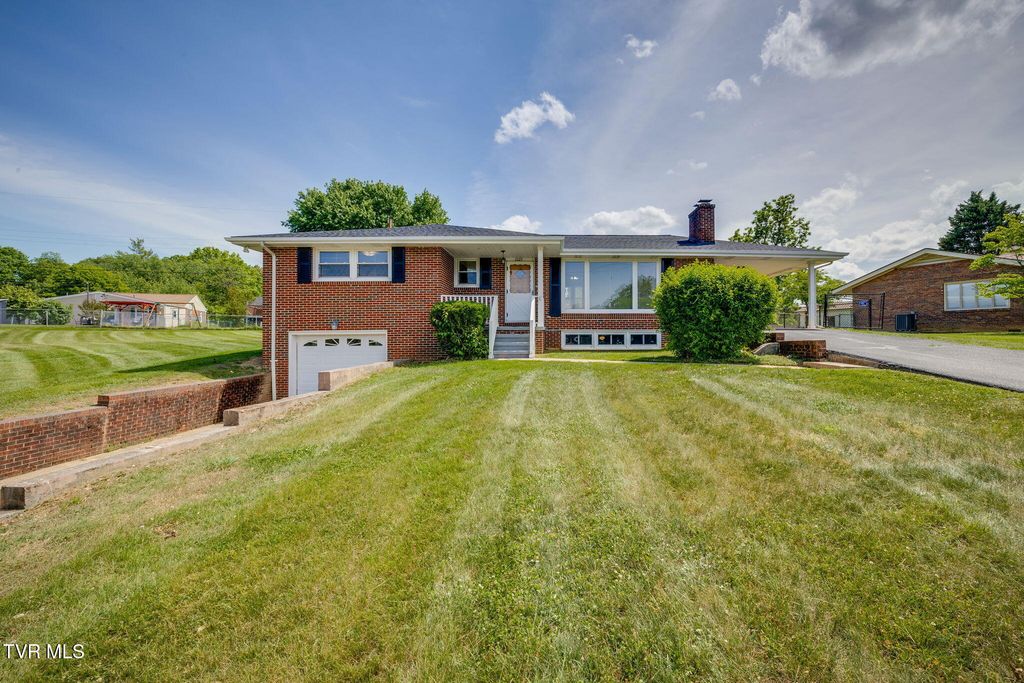 1029 Spring Valley Drive, Kingsport, TN 37660