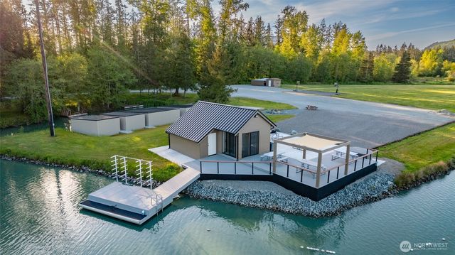 18003 Bow Lake Lane, Bow, WA 98232