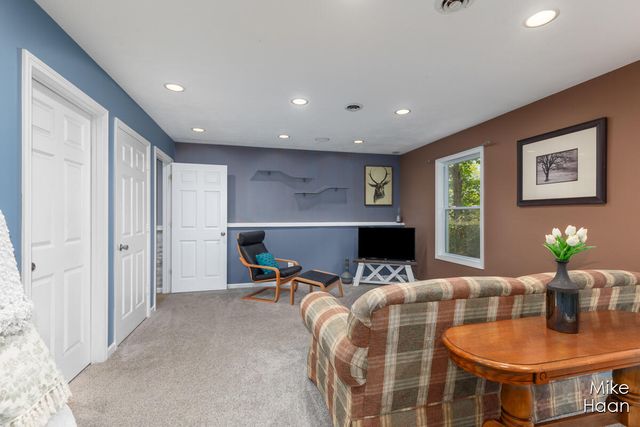 6487 36th Avenue, Hudsonville, MI 49426