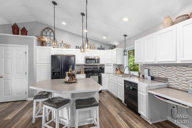 6487 36th Avenue, Hudsonville, MI 49426