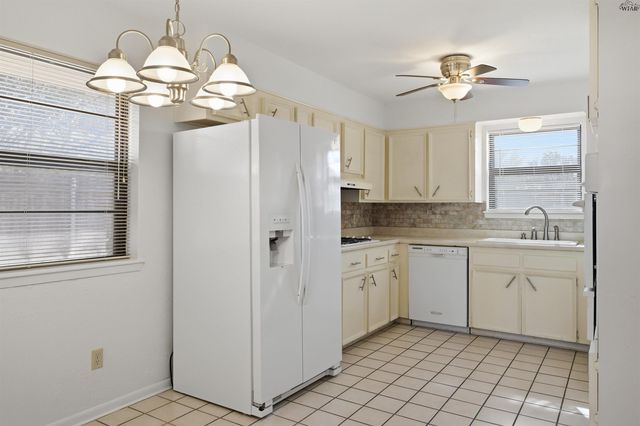 9 ARCHWAY COURT, Wichita Falls, TX 76310