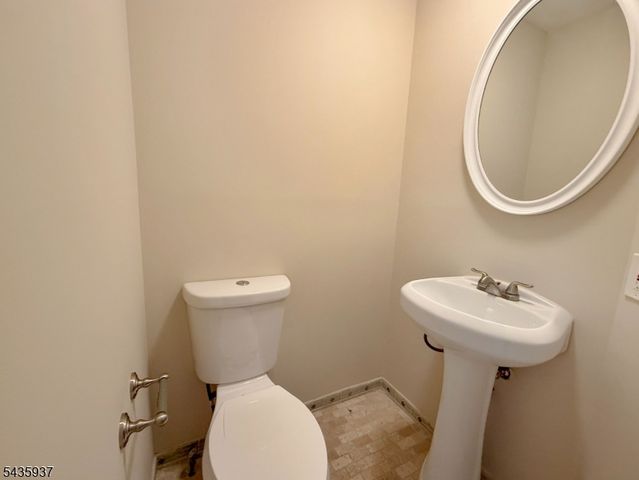 58 Kensington Ct 58, Washington Twp., NJ 07840