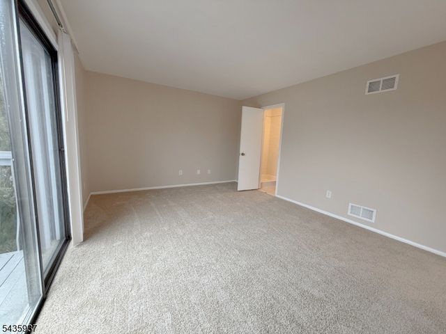58 Kensington Ct 58, Washington Twp., NJ 07840