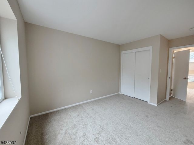 58 Kensington Ct 58, Washington Twp., NJ 07840