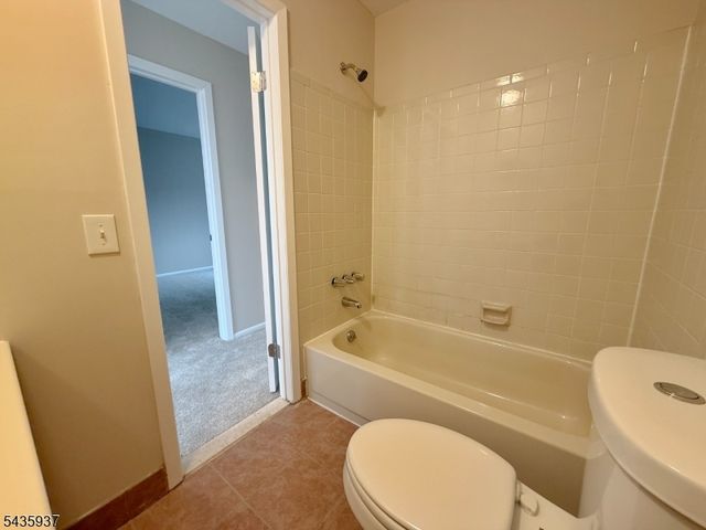 58 Kensington Ct 58, Washington Twp., NJ 07840