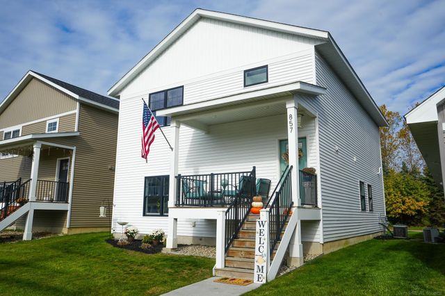 857 Winchester Street, Holland, MI 49423