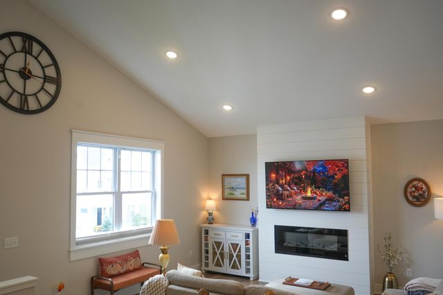 857 Winchester Street, Holland, MI 49423