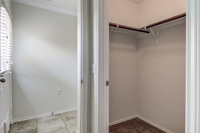 6812 Crestone RD, Austin, TX 78744