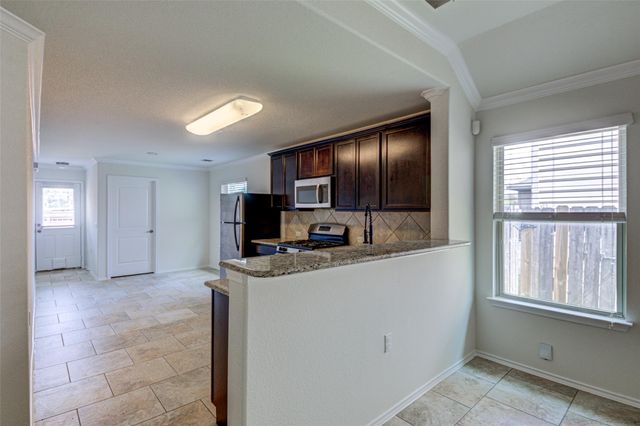 6812 Crestone RD, Austin, TX 78744