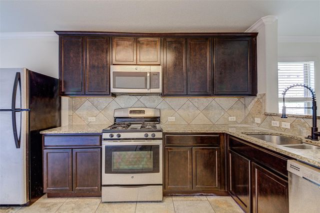 6812 Crestone RD, Austin, TX 78744