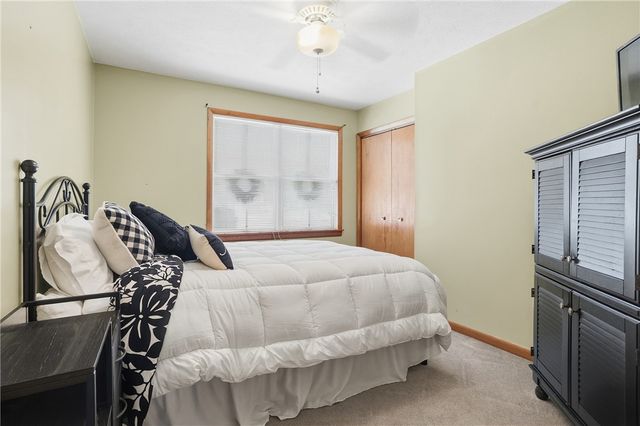 202 Holyoke Rd, Center Twp, PA 16001