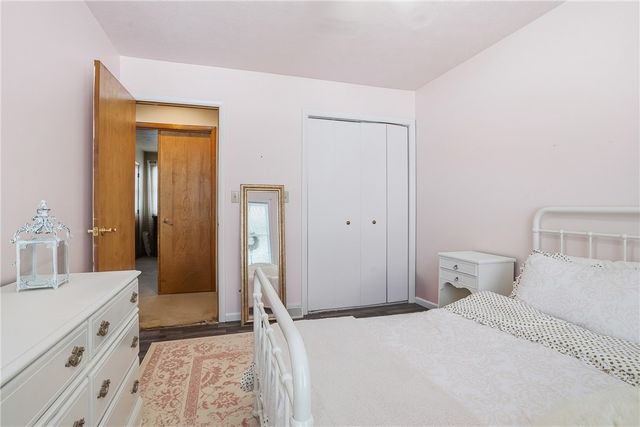 202 Holyoke Rd, Center Twp, PA 16001