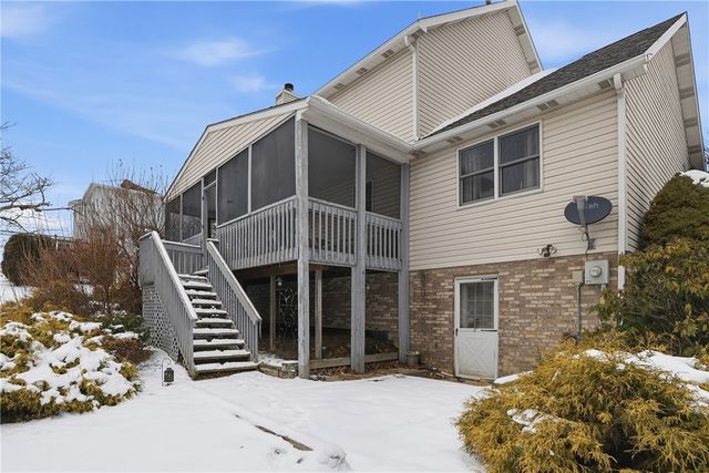 202 Holyoke Rd, Center Twp, PA 16001