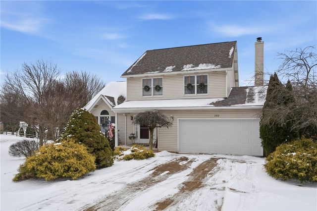 202 Holyoke Rd, Center Twp, PA 16001