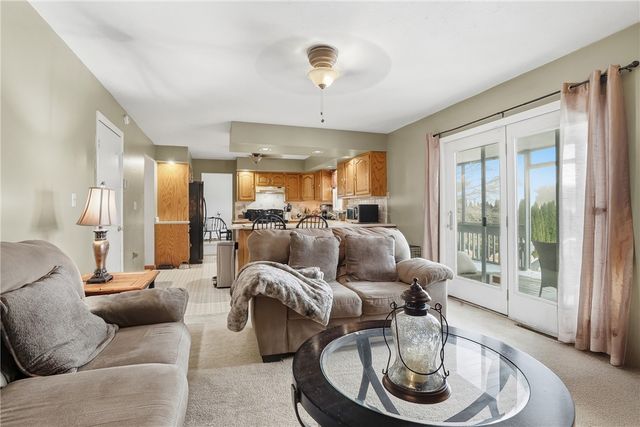 202 Holyoke Rd, Center Twp, PA 16001