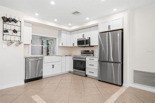 2806 OXFORD DRIVE W, Bradenton, FL 34205