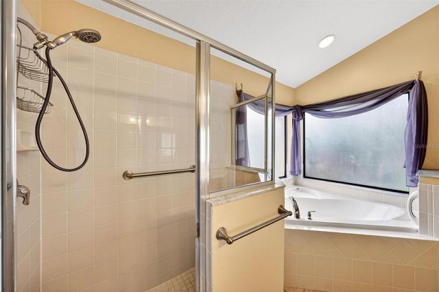 1010 VINDALE ROAD, Tavares, FL 32778