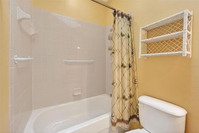 1010 VINDALE ROAD, Tavares, FL 32778