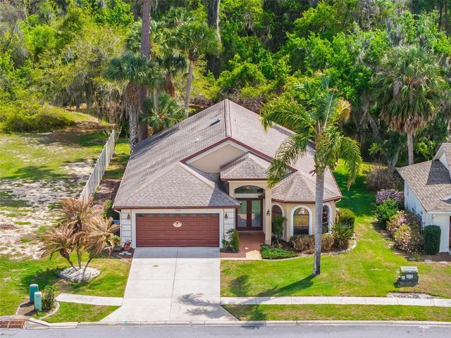 1010 VINDALE ROAD, Tavares, FL 32778