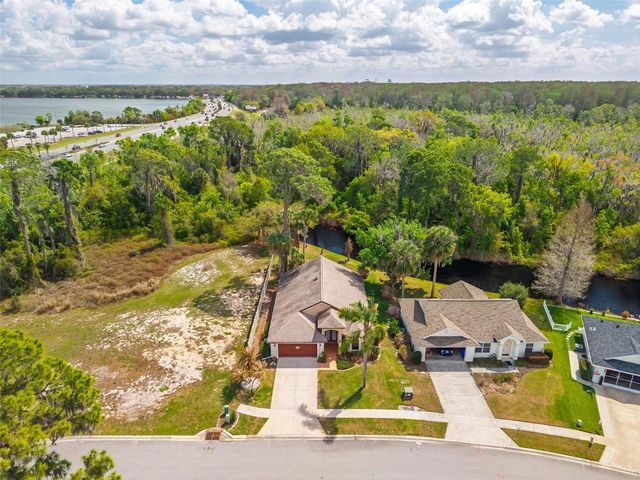 1010 VINDALE ROAD, Tavares, FL 32778