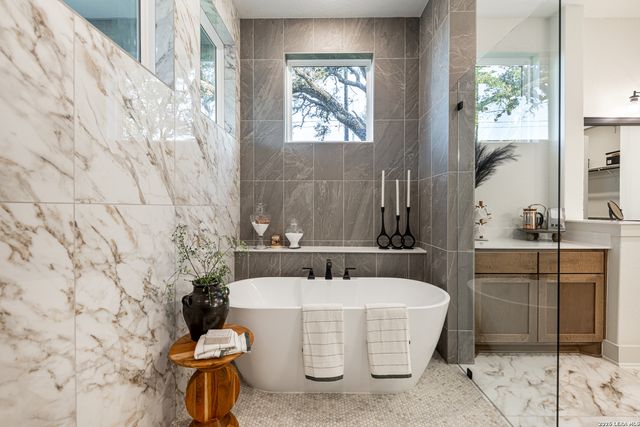 9305 Steel Spur, Marion, TX 78124