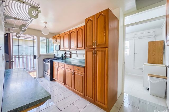87-609 Manuu Street, Waianae, HI 96792