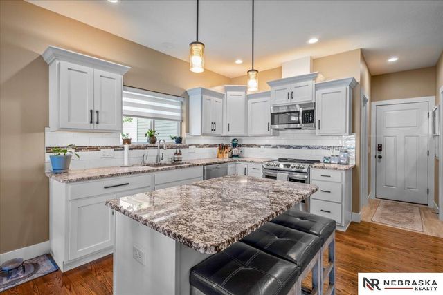 9920 S 73rd Street, Lincoln, NE 68516
