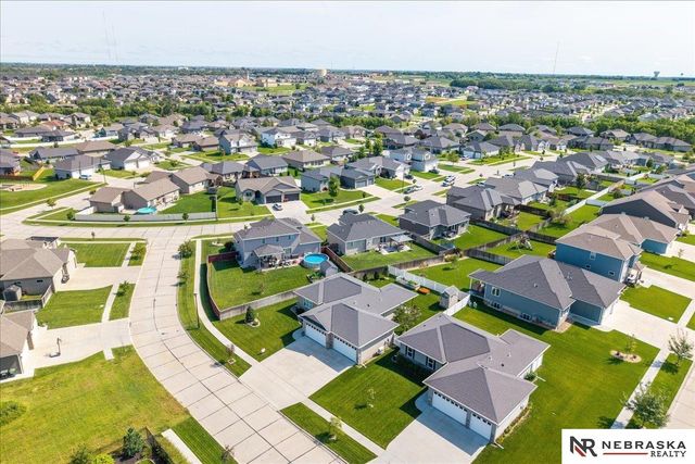 9920 S 73rd Street, Lincoln, NE 68516