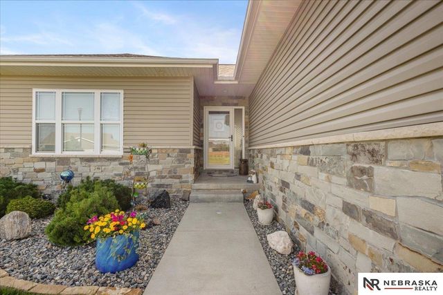 9920 S 73rd Street, Lincoln, NE 68516