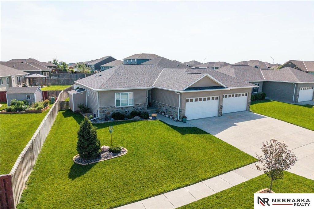 9920 S 73rd Street, Lincoln, NE 68516