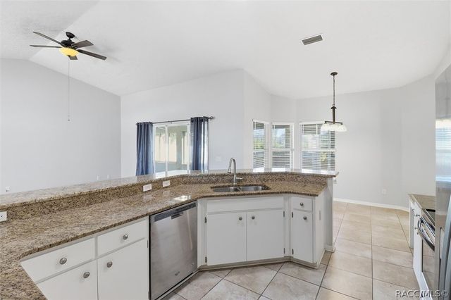 1131 S Softwind Loop, Lecanto, FL 34461