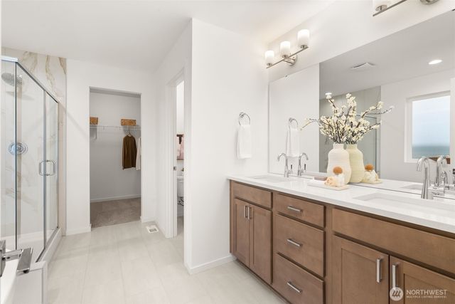 3301 219th Avenue E, Lake Tapps, WA 98391