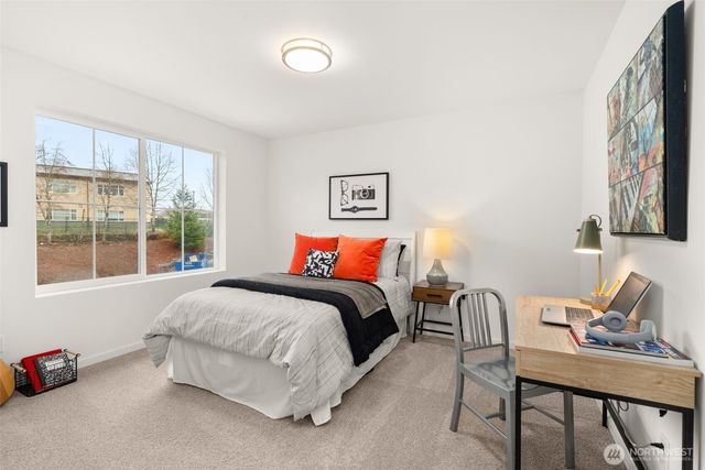 3301 219th Avenue E, Lake Tapps, WA 98391