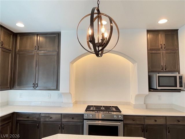 7008 Steele Canyon Street, Las Vegas, NV 89118