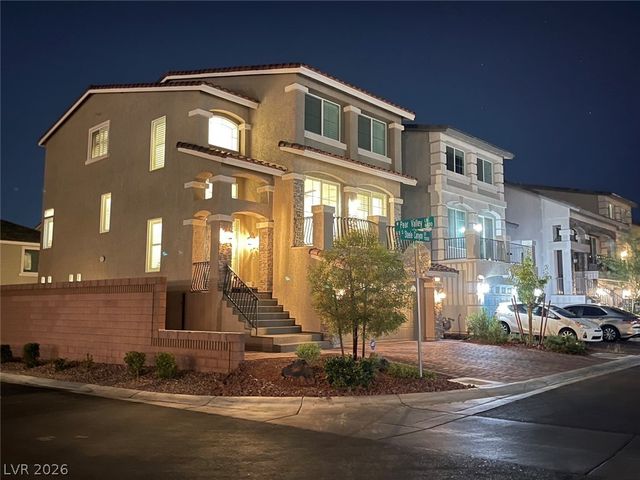 7008 Steele Canyon Street, Las Vegas, NV 89118