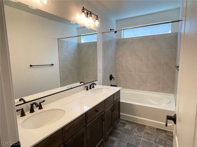 7008 Steele Canyon Street, Las Vegas, NV 89118