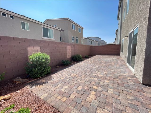 7008 Steele Canyon Street, Las Vegas, NV 89118