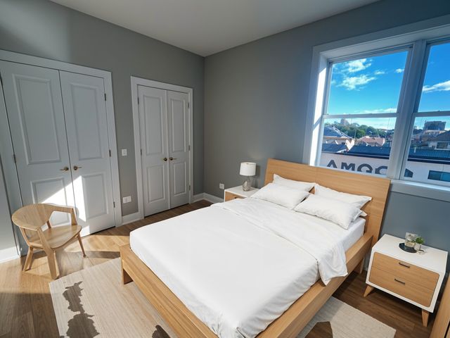 4812 W Montrose Avenue 201, Chicago, IL 60641