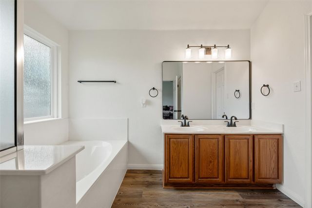 608 Haleys CV, Leander, TX 78641